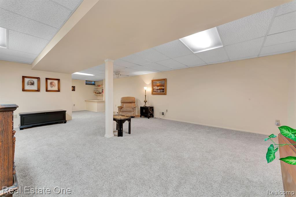 2120 HIDDEN MEADOWS Drive, A, Walled Lake, MI 48390 — Photo 32