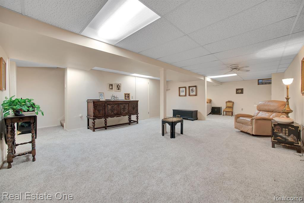 2120 HIDDEN MEADOWS Drive, A, Walled Lake, MI 48390 — Photo 33
