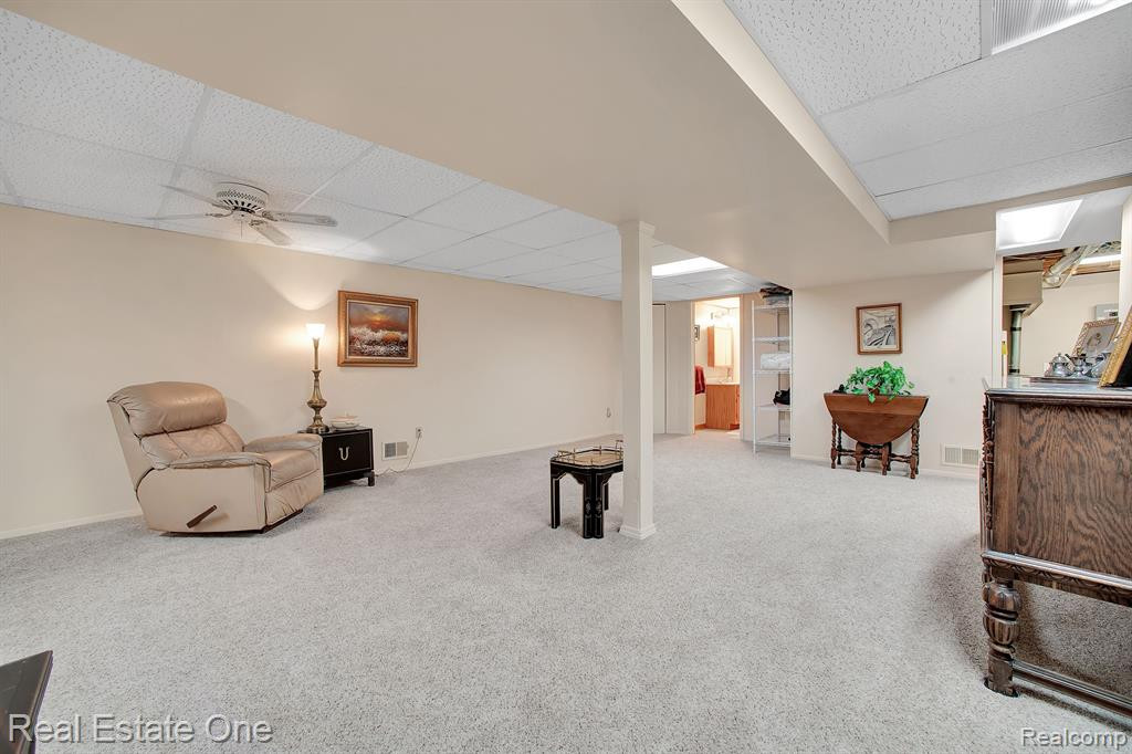 2120 HIDDEN MEADOWS Drive, A, Walled Lake, MI 48390 — Photo 34