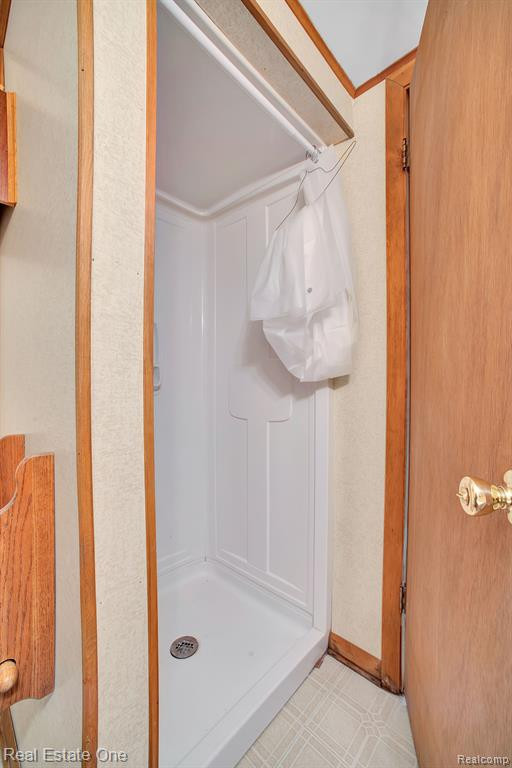 2120 HIDDEN MEADOWS Drive, A, Walled Lake, MI 48390 — Photo 38