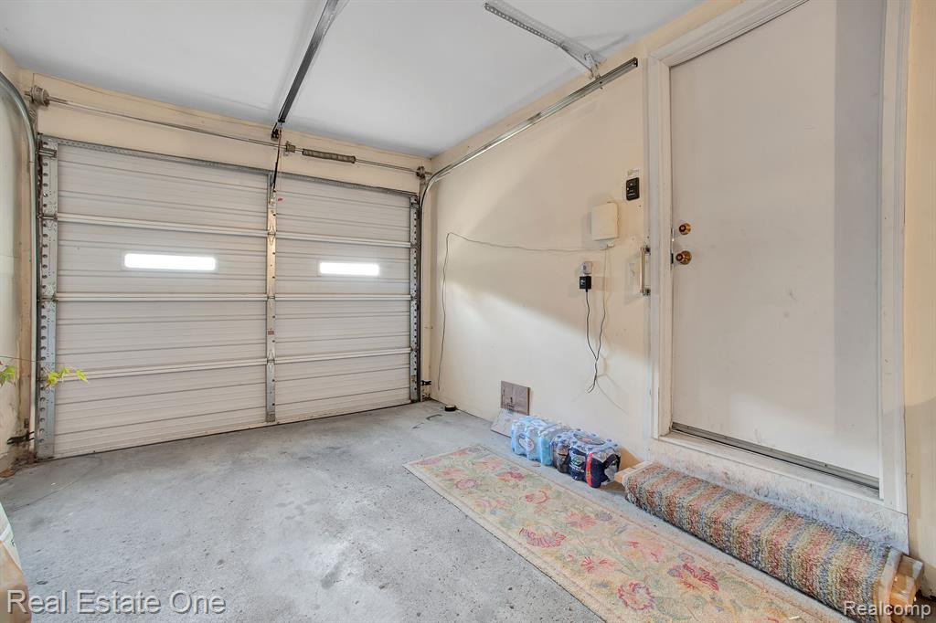 2120 HIDDEN MEADOWS Drive, A, Walled Lake, MI 48390 — Photo 41