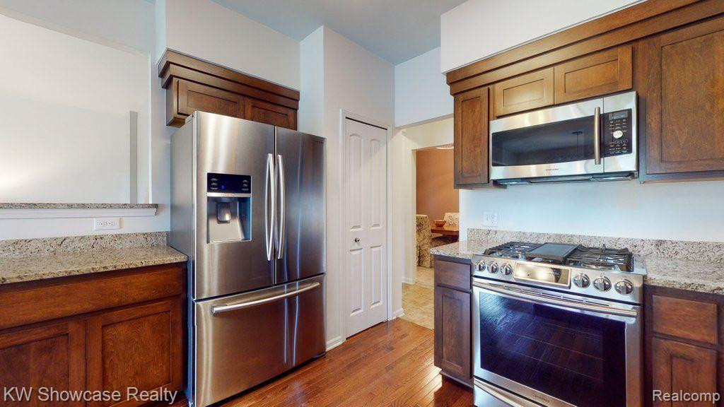24601 ROSEMONT Drive, South Lyon, MI 48178 — Photo 8