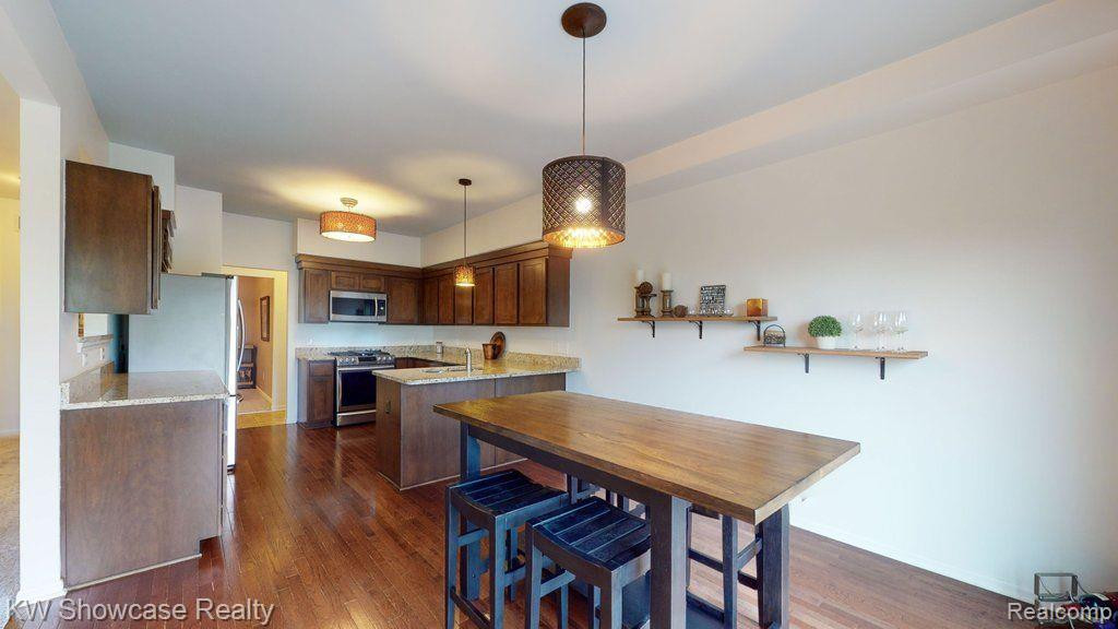 24601 ROSEMONT Drive, South Lyon, MI 48178 — Photo 10
