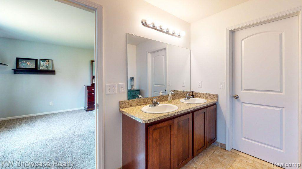 24601 ROSEMONT Drive, South Lyon, MI 48178 — Photo 18