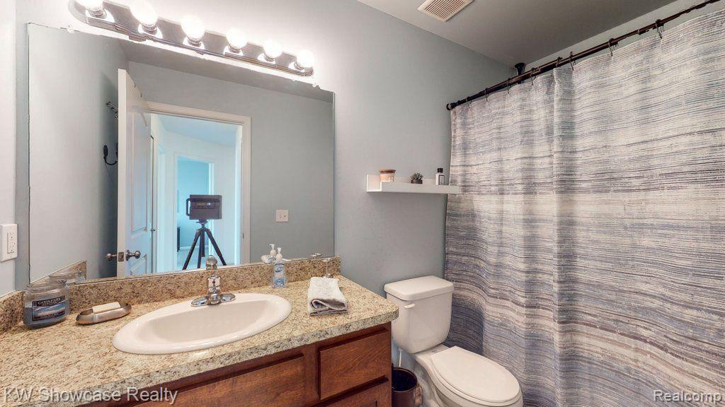 24601 ROSEMONT Drive, South Lyon, MI 48178 — Photo 21