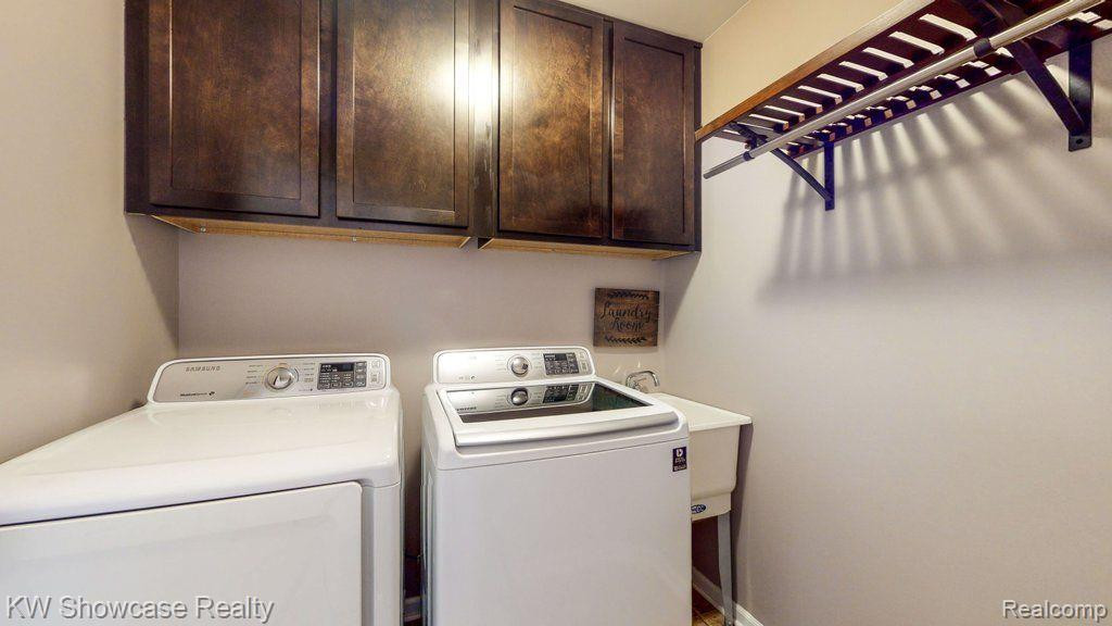 24601 ROSEMONT Drive, South Lyon, MI 48178 — Photo 24