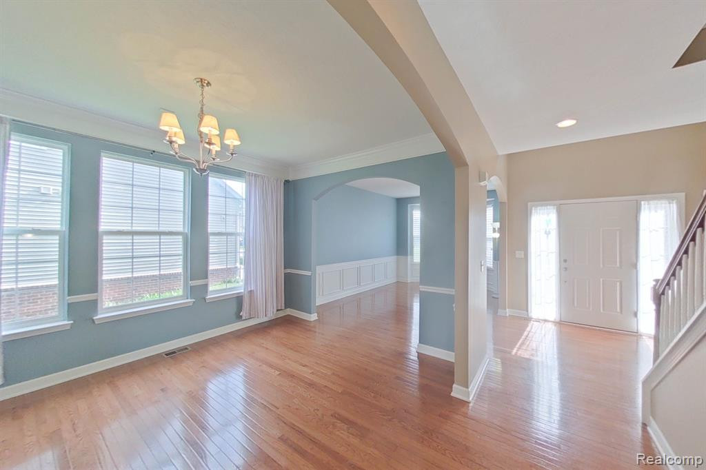 27147 VICTORIA Road, Novi, MI — Photo 13