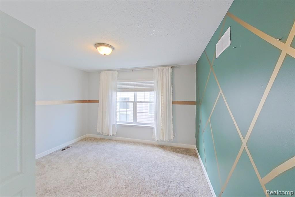 27147 VICTORIA Road, Novi, MI — Photo 25