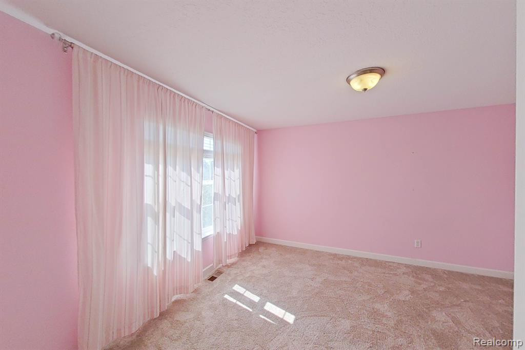 27147 VICTORIA Road, Novi, MI — Photo 28