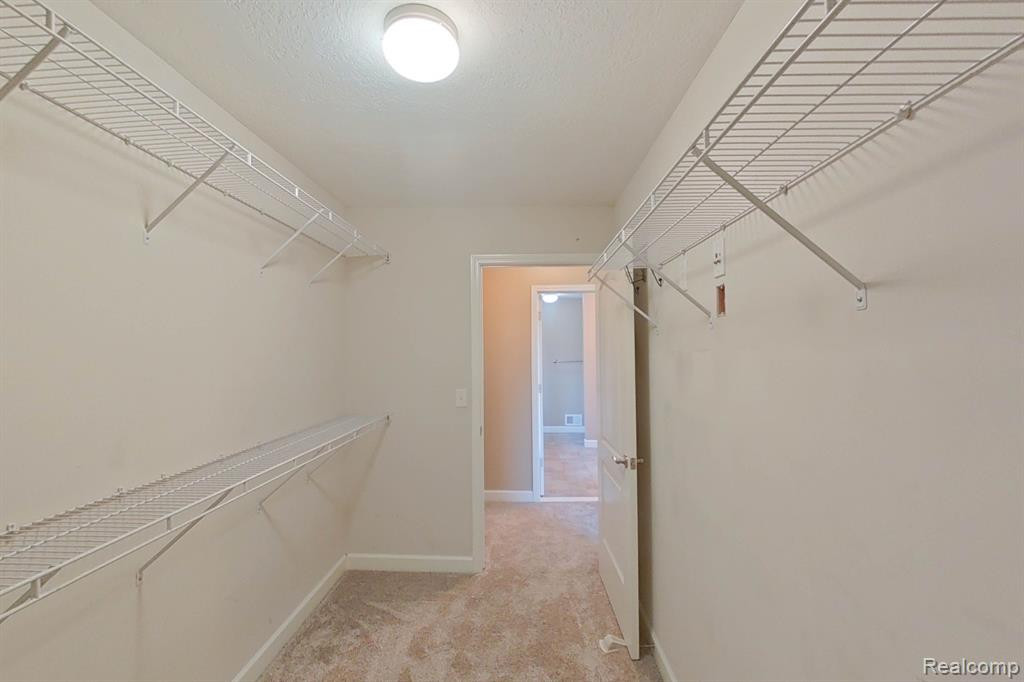 27147 VICTORIA Road, Novi, MI — Photo 35