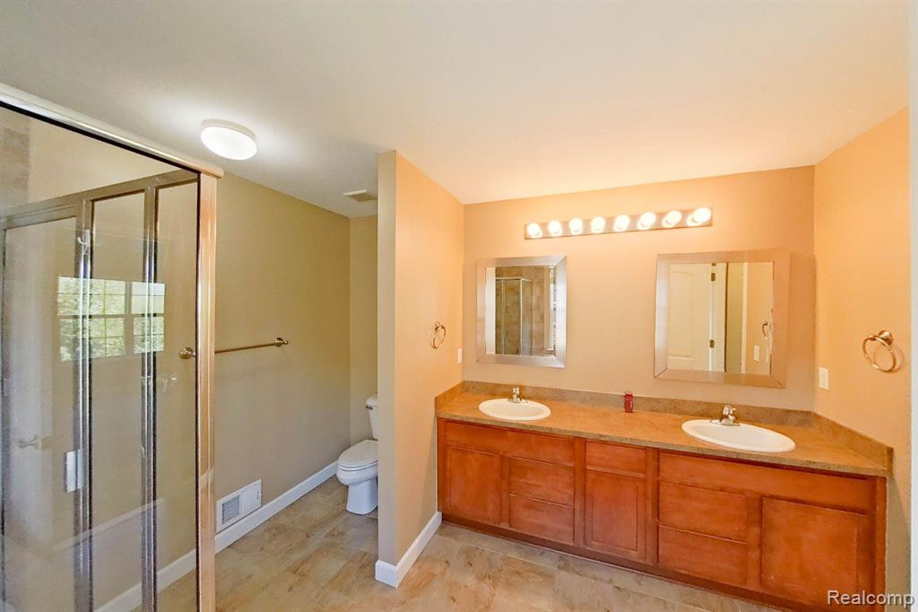 27147 VICTORIA Road, Novi, MI — Photo 36