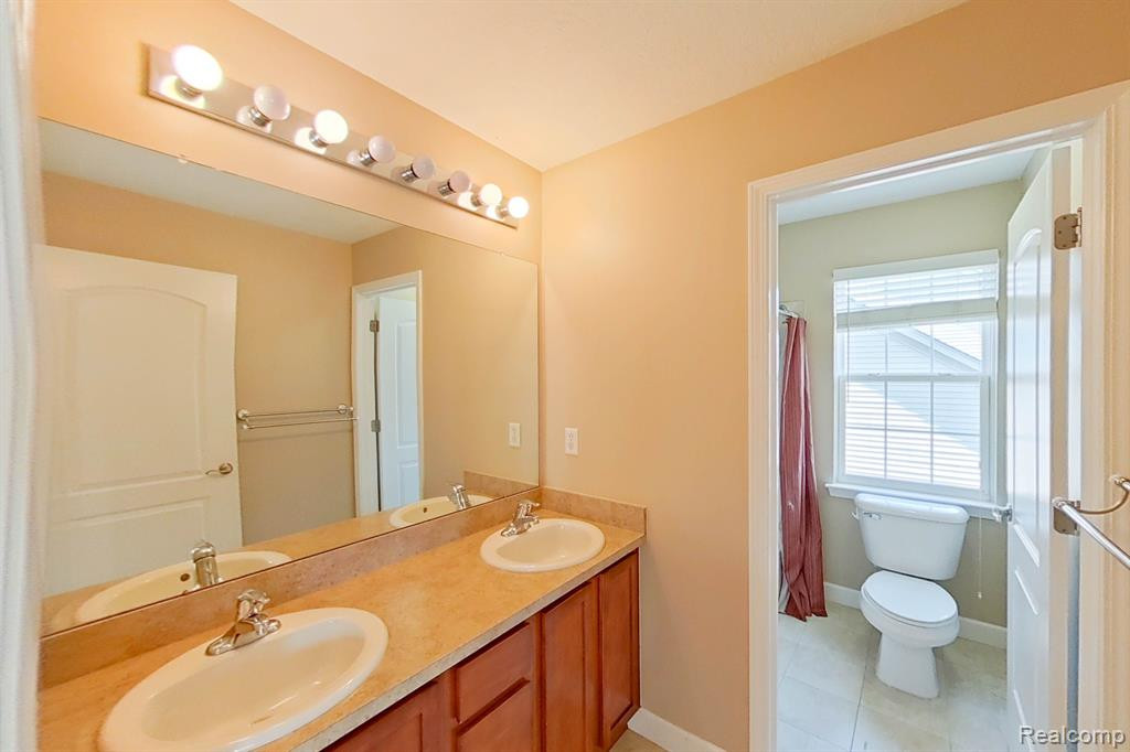 27147 VICTORIA Road, Novi, MI — Photo 37