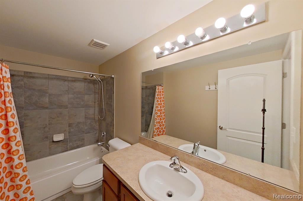 27147 VICTORIA Road, Novi, MI — Photo 52