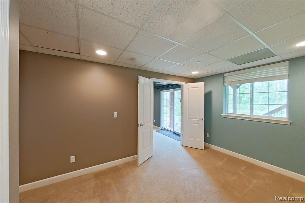 27147 VICTORIA Road, Novi, MI — Photo 55
