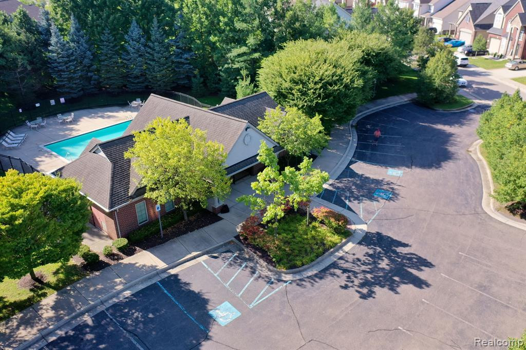 27147 VICTORIA Road, Novi, MI — Photo 68