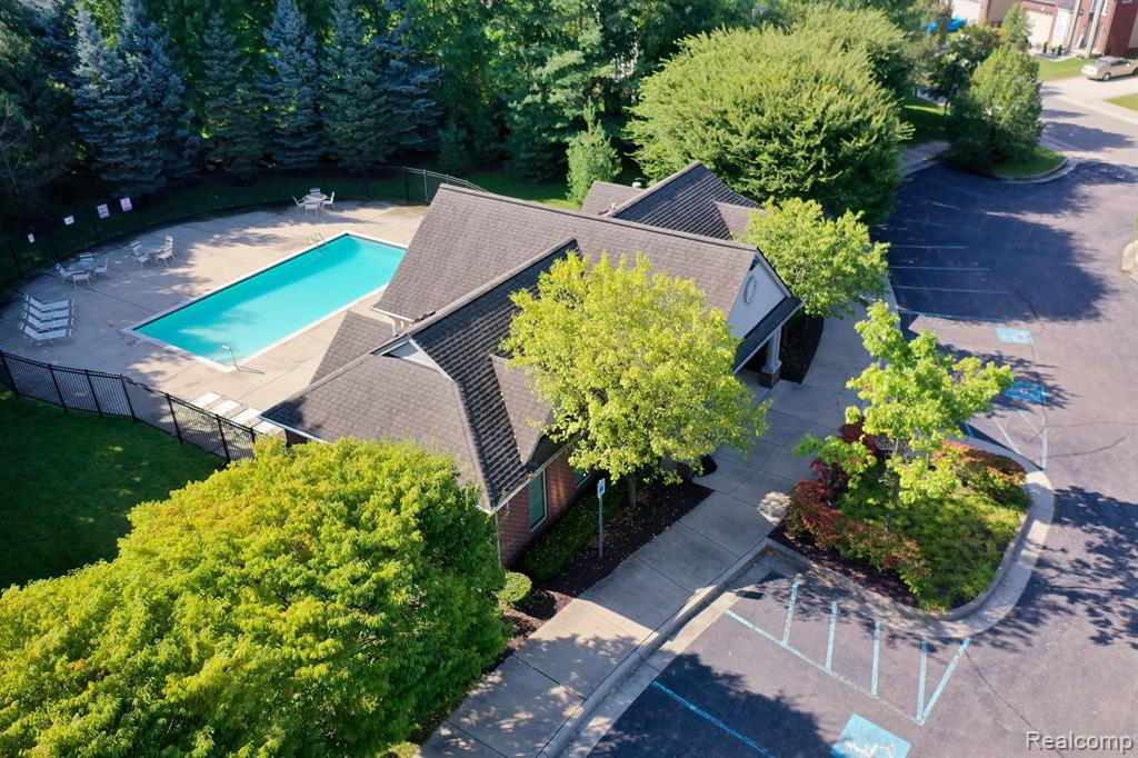 27147 VICTORIA Road, Novi, MI — Photo 70