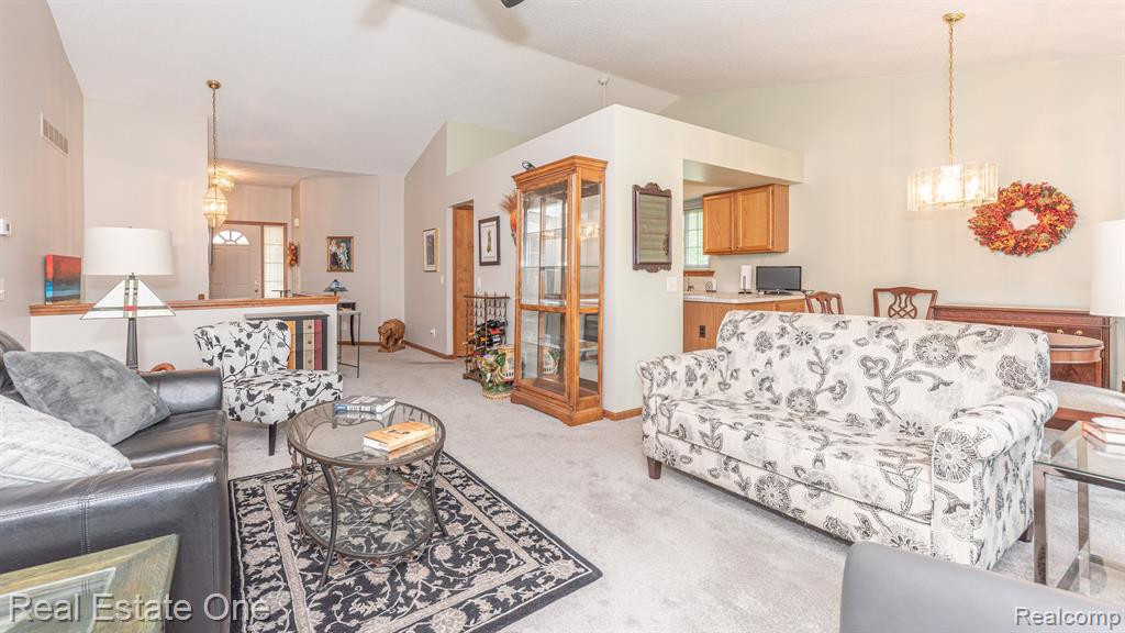 22215 Quail Run Circle, 1, South Lyon, MI 48178 — Photo 16