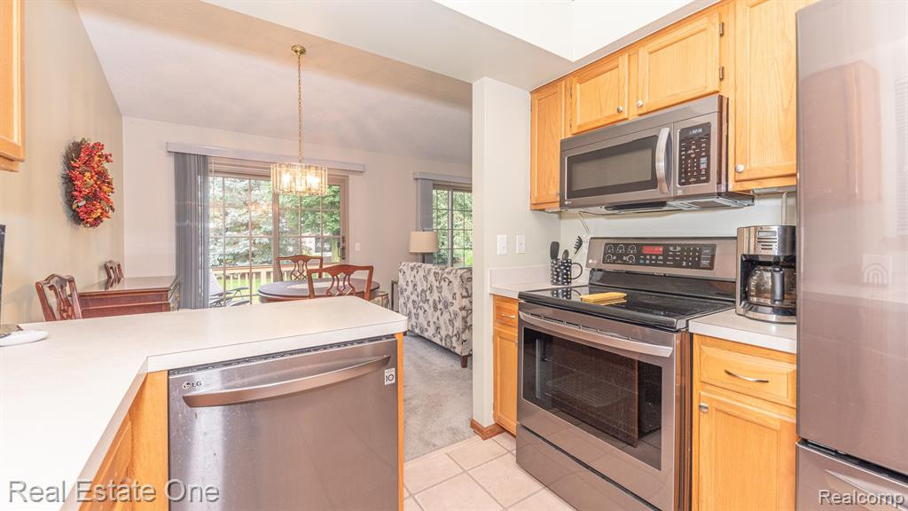 22215 Quail Run Circle, 1, South Lyon, MI 48178 — Photo 22