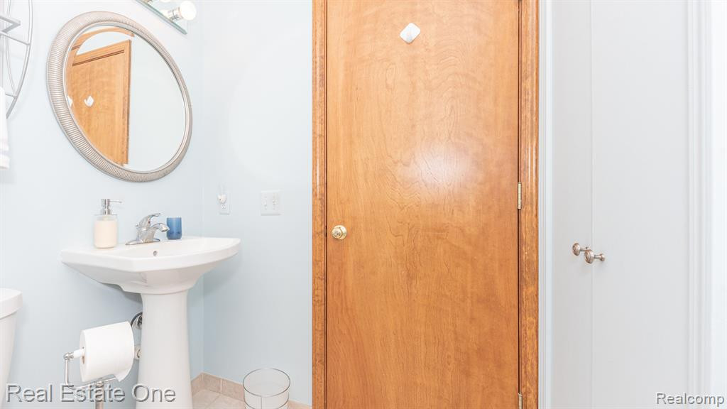 22215 Quail Run Circle, 1, South Lyon, MI 48178 — Photo 36