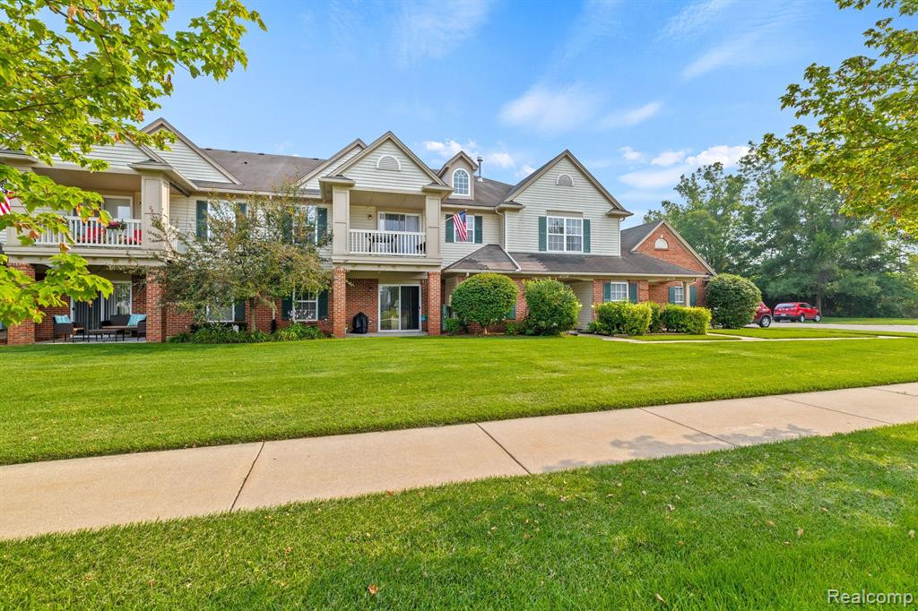 9400 NATURE VIEW Lane, Ypsilanti, MI 48197 — Photo 2