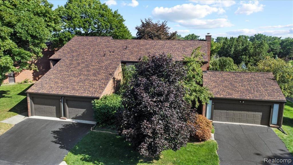 4 BROOKWOOD Lane, Dearborn, MI 48120 — Photo 3