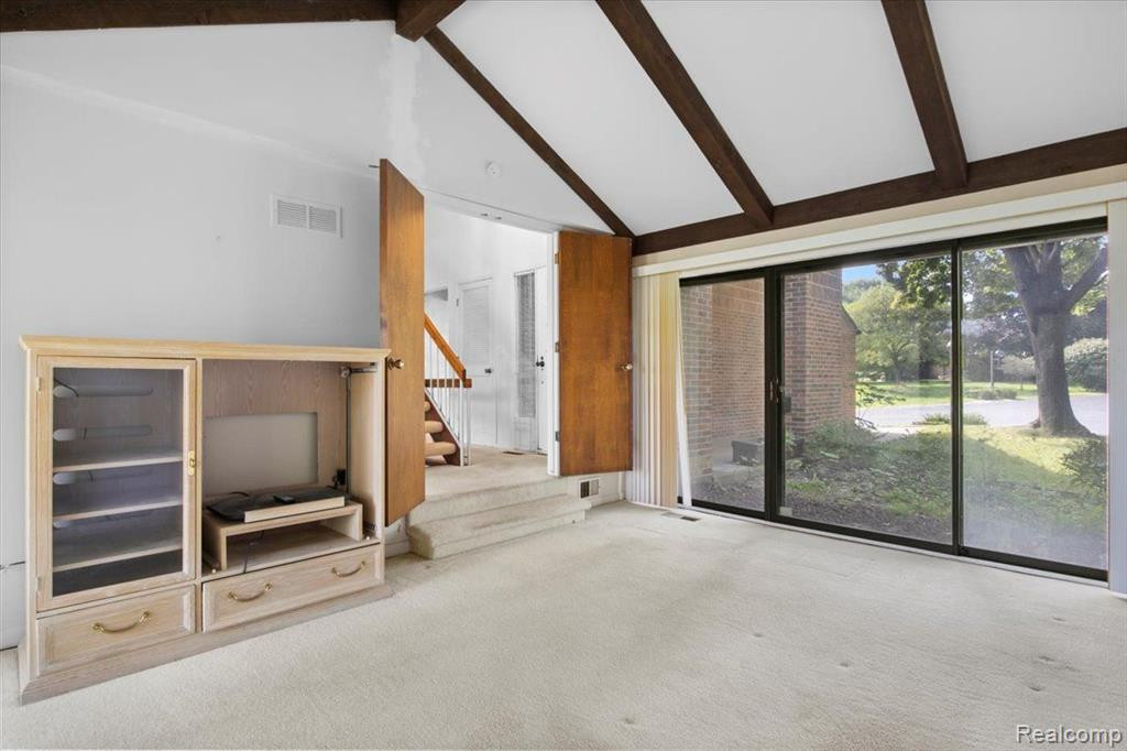 4 BROOKWOOD Lane, Dearborn, MI 48120 — Photo 21