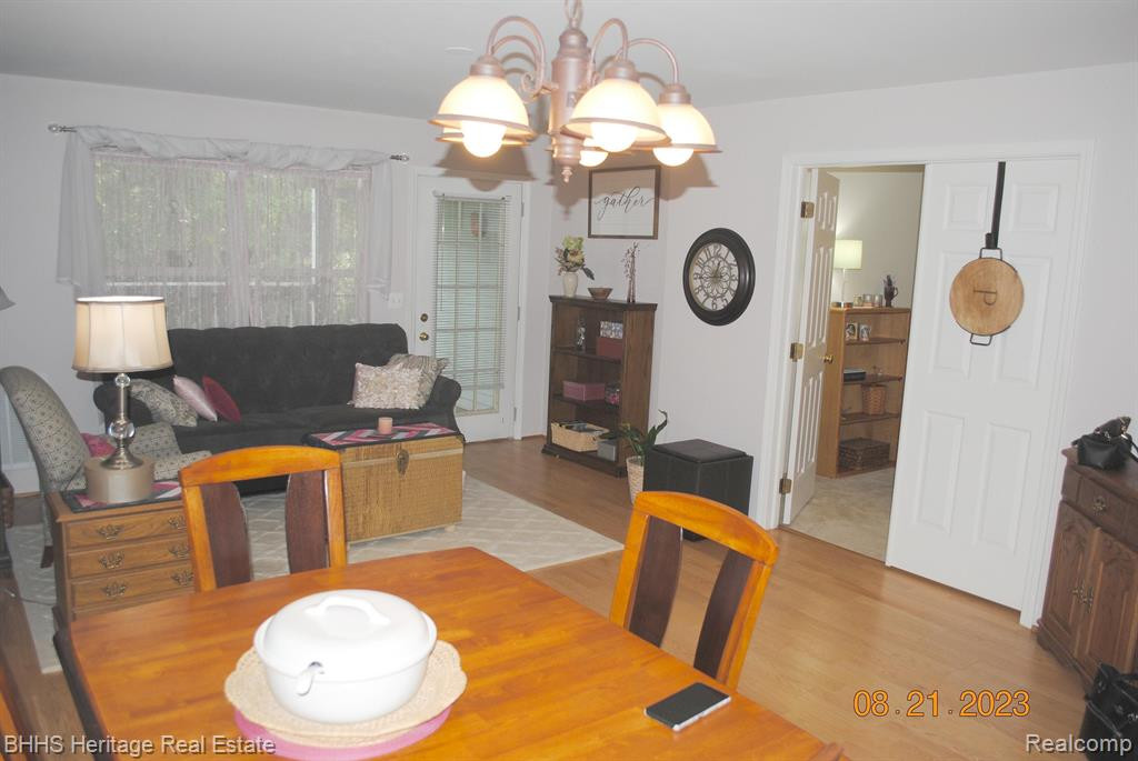 613 CURZON Court, 103, Howell, MI 48843 — Photo 7