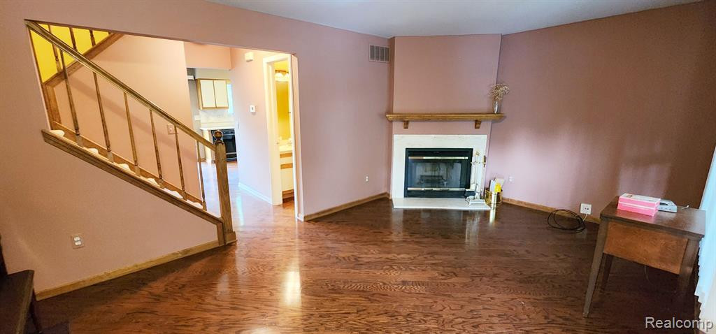 260 WIND WAY Drive, Walled Lake, MI 48390 — Photo 2