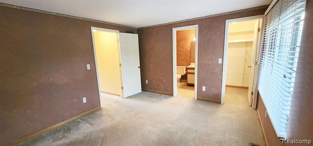 260 WIND WAY Drive, Walled Lake, MI 48390 — Photo 15