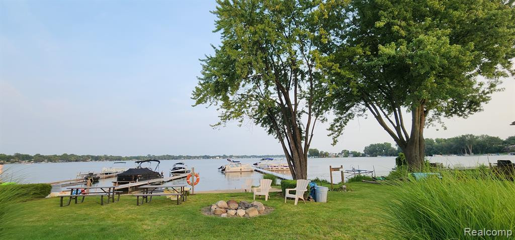 260 WIND WAY Drive, Walled Lake, MI 48390 — Photo 20