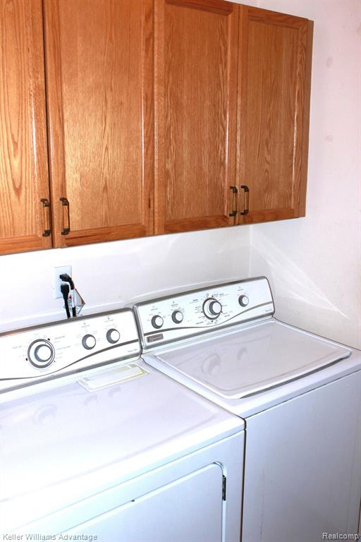 462 WINWOOD Circle, Walled Lake, MI 48390 — Photo 10