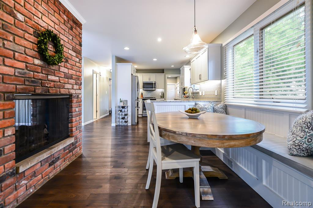 1032 Canterbury Street, Northville, MI 48167 — Photo 9