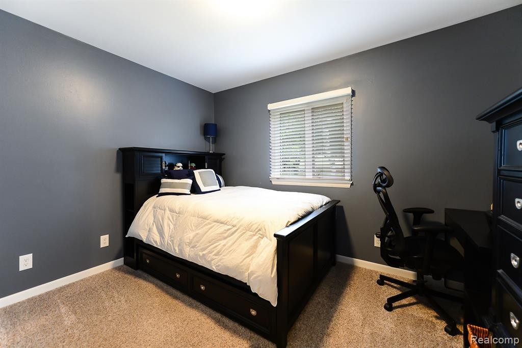 1032 Canterbury Street, Northville, MI 48167 — Photo 18