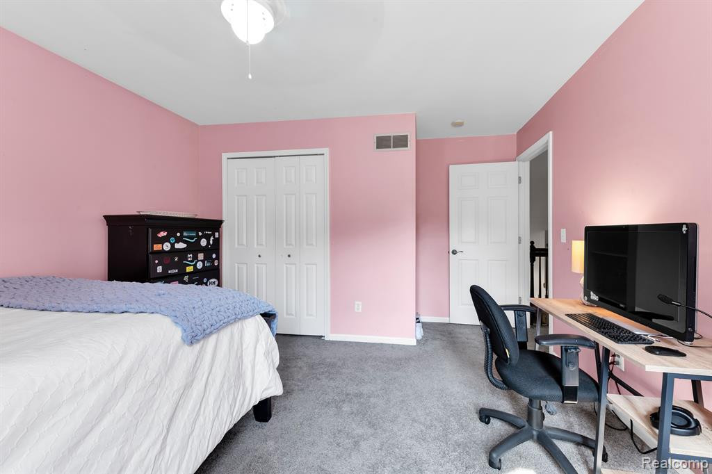 21015 GREENBRIAR Lane, South Lyon, MI 48178 — Photo 27