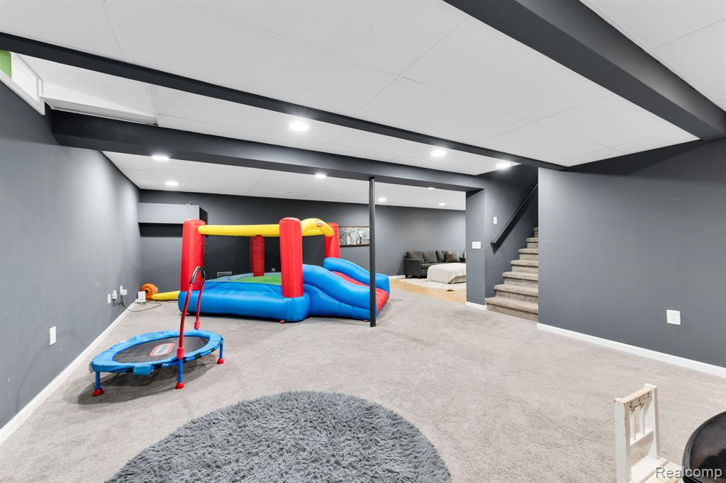 21015 GREENBRIAR Lane, South Lyon, MI 48178 — Photo 30