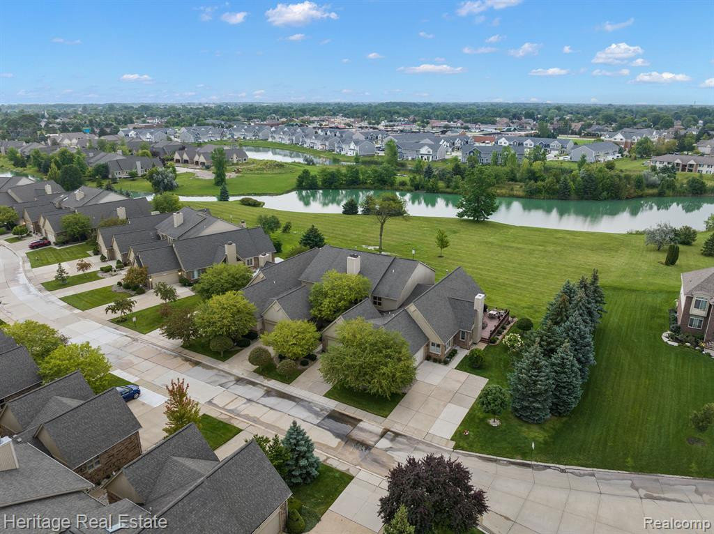 14872 STONEY BROOK Drive W, Shelby Twp, MI 48315 — Photo 31