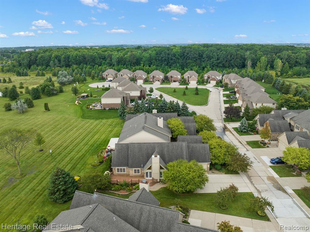 14872 STONEY BROOK Drive W, Shelby Twp, MI 48315 — Photo 32