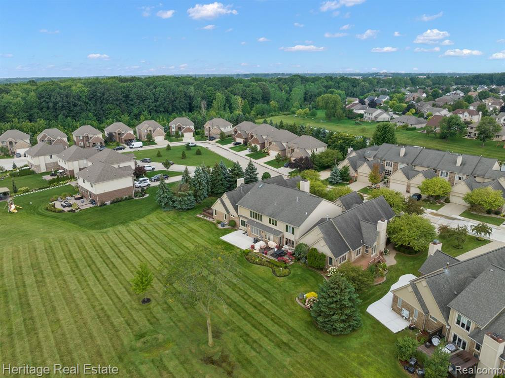 14872 STONEY BROOK Drive W, Shelby Twp, MI 48315 — Photo 33