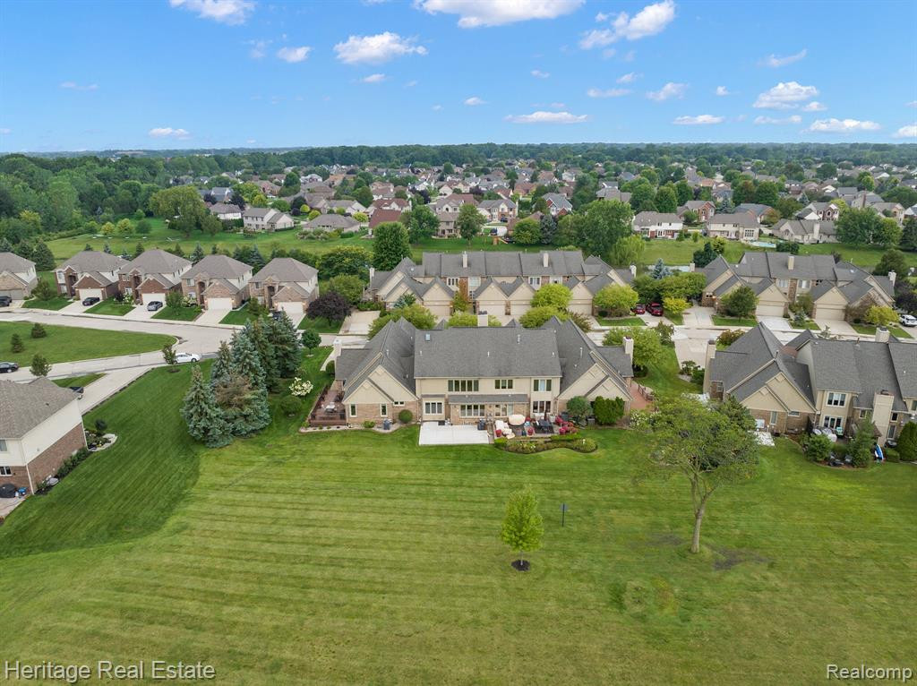 14872 STONEY BROOK Drive W, Shelby Twp, MI 48315 — Photo 34