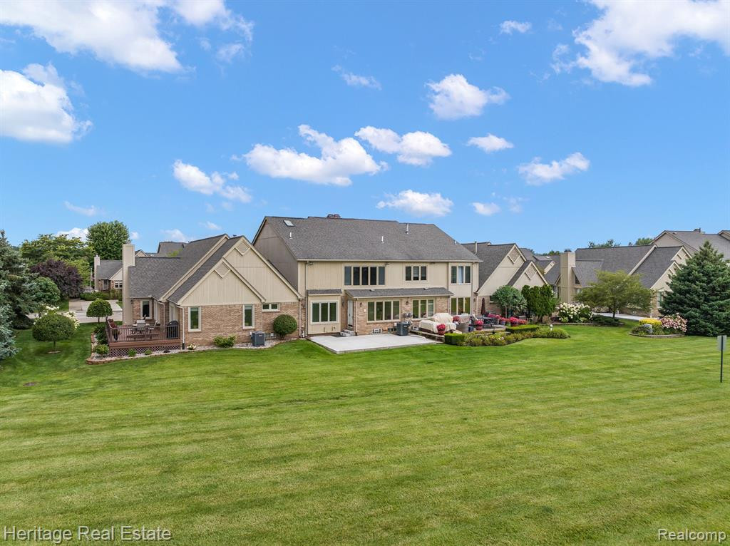 14872 STONEY BROOK Drive W, Shelby Twp, MI 48315 — Photo 35