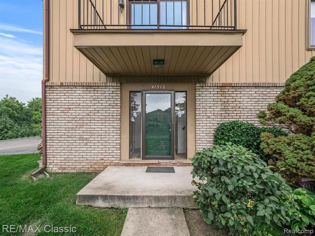 41512 BEDFORD Drive, Canton, MI 48187 — Photo 3