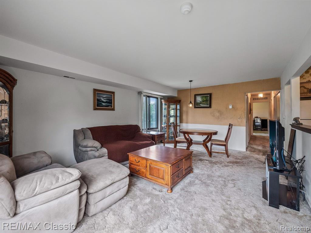 41512 BEDFORD Drive, Canton, MI 48187 — Photo 8