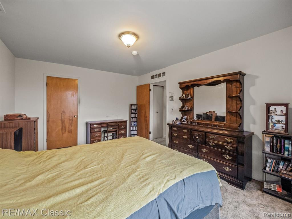 41512 BEDFORD Drive, Canton, MI 48187 — Photo 16