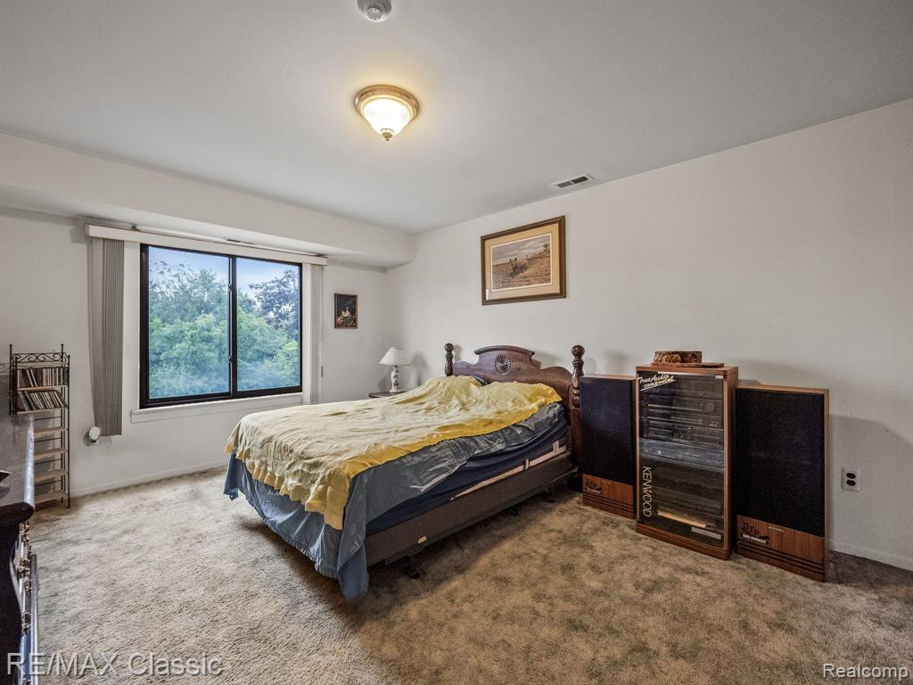 41512 BEDFORD Drive, Canton, MI 48187 — Photo 17