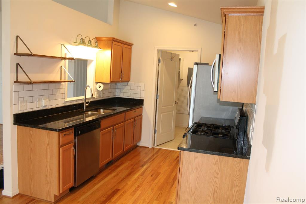 2004 RIVERSEDGE Drive, 80, Saline, MI 48176 — Photo 9