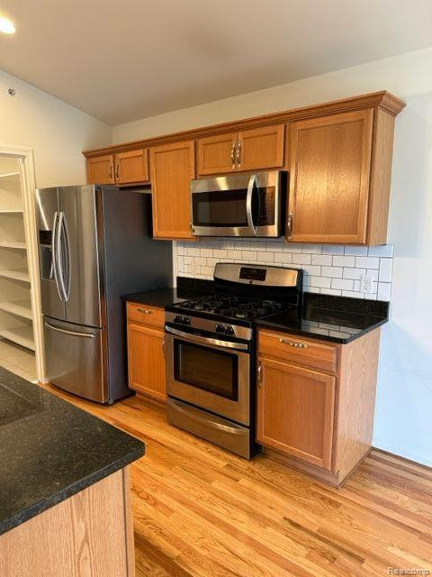 2004 RIVERSEDGE Drive, 80, Saline, MI 48176 — Photo 12