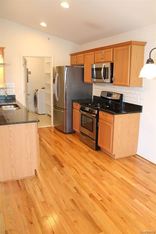 2004 RIVERSEDGE Drive, 80, Saline, MI 48176 — Photo 16