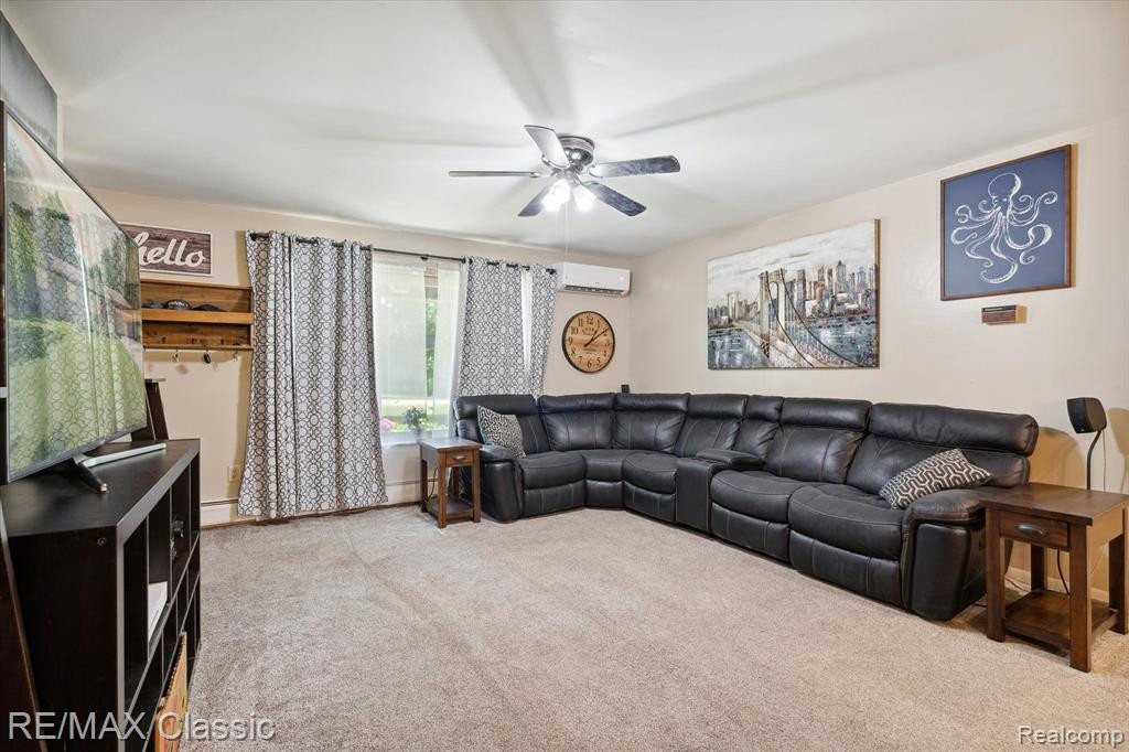 11940 POST Lane, South Lyon, MI 48178 — Photo 9