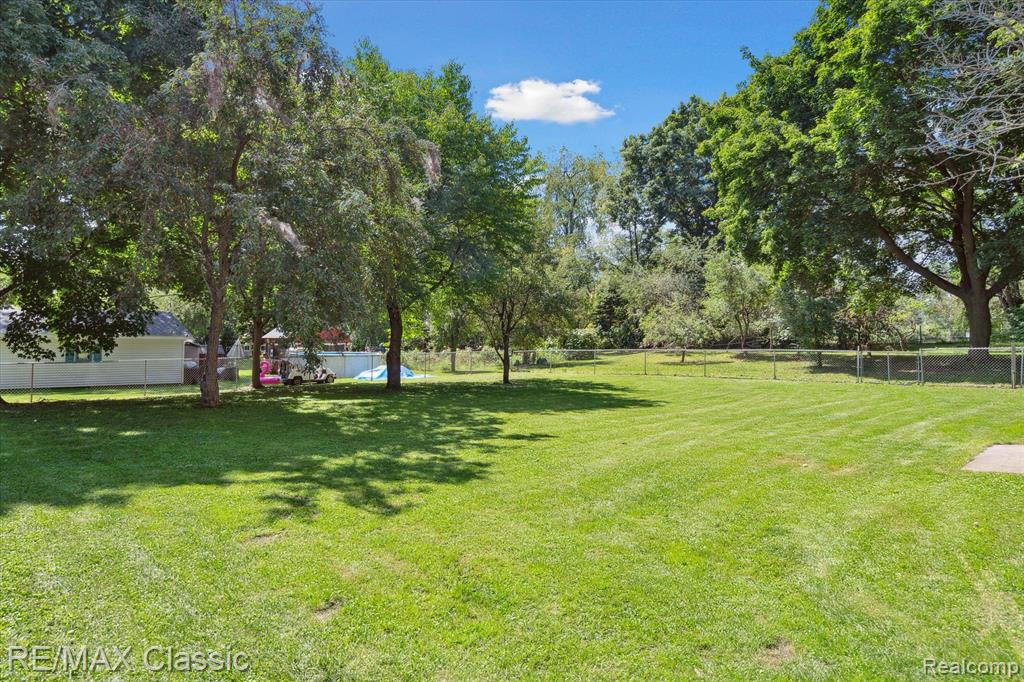 11940 POST Lane, South Lyon, MI 48178 — Photo 39