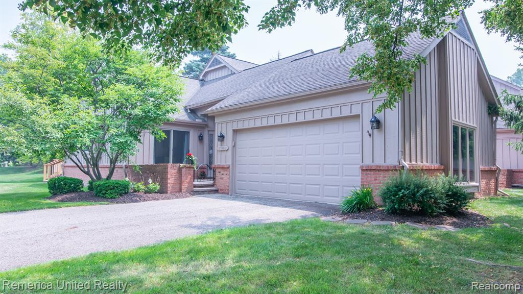 37681 Russett Drive, Farmington Hills, MI 48331 — Photo 4